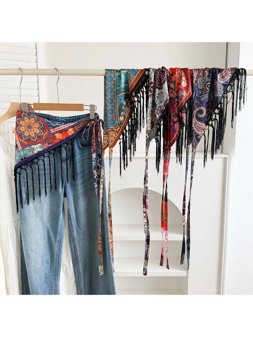 Scarvii - Printed Triangle Scarf