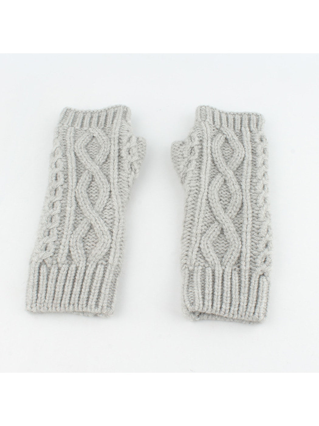 Haila - Retro Cable Knit Beanie Scarf Gloves Set