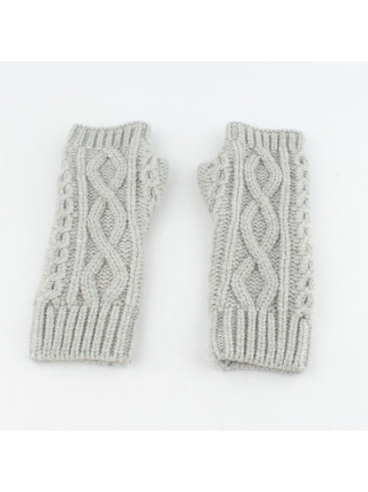 Haila - Retro Cable Knit Beanie Scarf Gloves Set