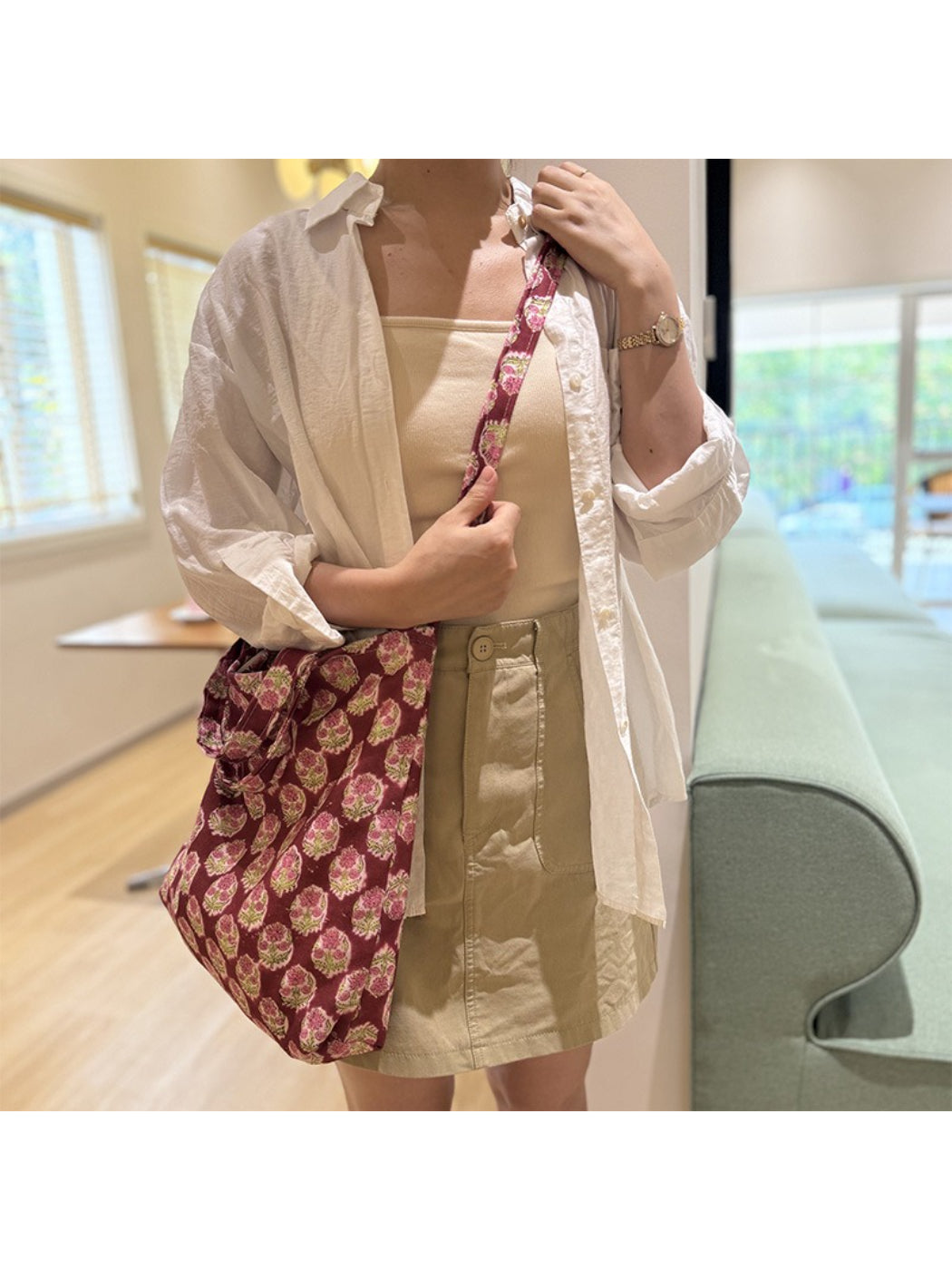 Cosbai - Floral Print Knotted Handle Tote Bag
