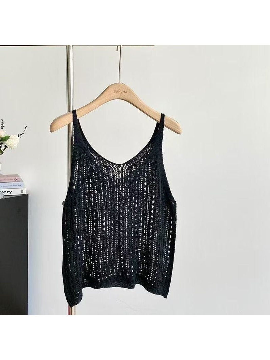 Crosa - Cute Loose Fit Solid Color Knit Vest