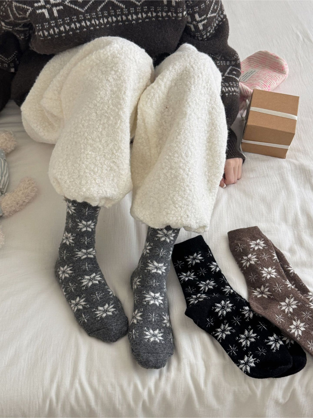 Rufia - Snowflake Pattern Crew Socks product image 8
