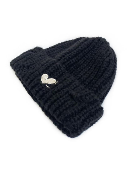 Haila - Vintage Knitted Beanie with Heart Embroidered