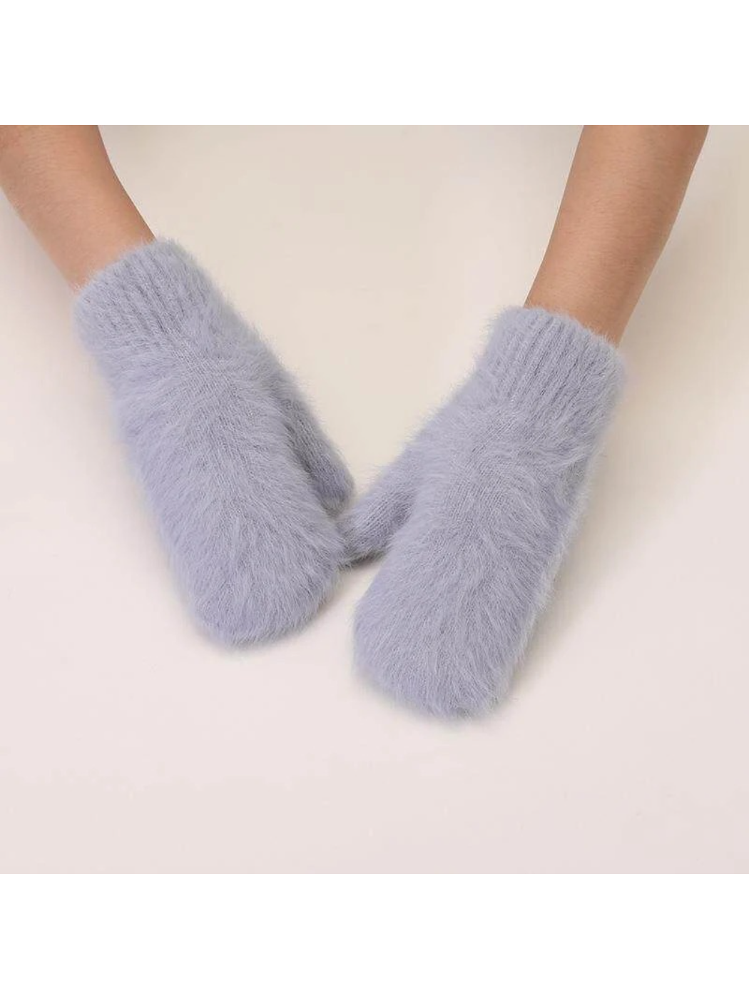 Gloving - Fuzzy Texture Ribbed-Cuff Mittens