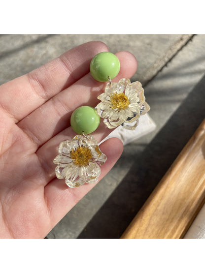 Earwish - Daisy Flower Drop Earrings