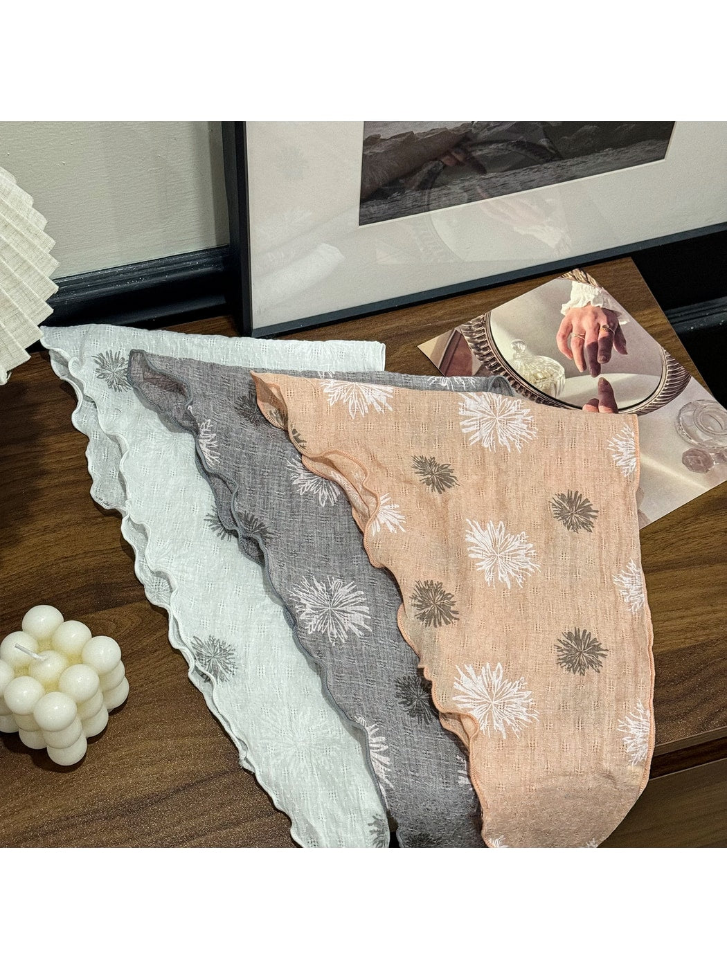 Scarvii - Floral Print Triangle Bandana