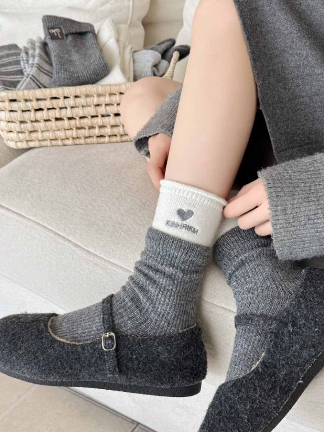 Rufia - Minimal Bow & Stripe Soft Crew Socks