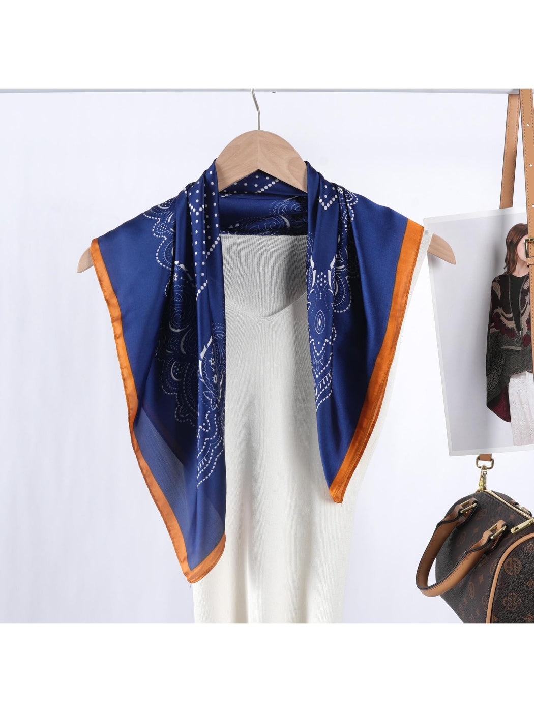 Scarvii - Classic Paisley Border Square Scarf