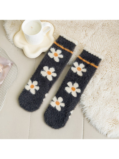 Rufia - Sweet Floral Print Plush Crew Socks