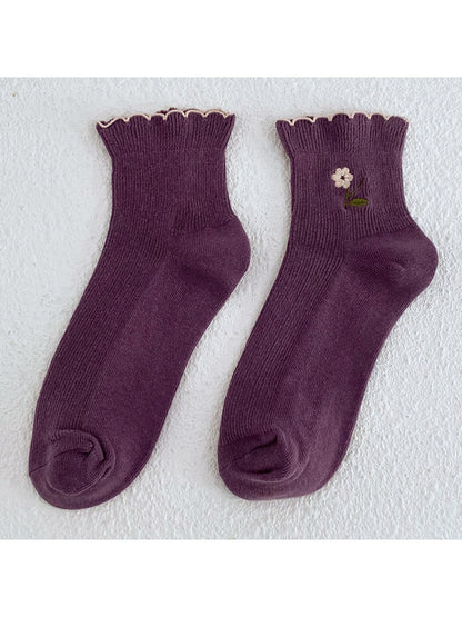 Rufia - Scalloped Floral Embroidered Ankle Socks