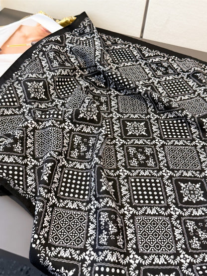 Scarvii - Elegant Herringbone Floral Square Scarf – Vintage Charm