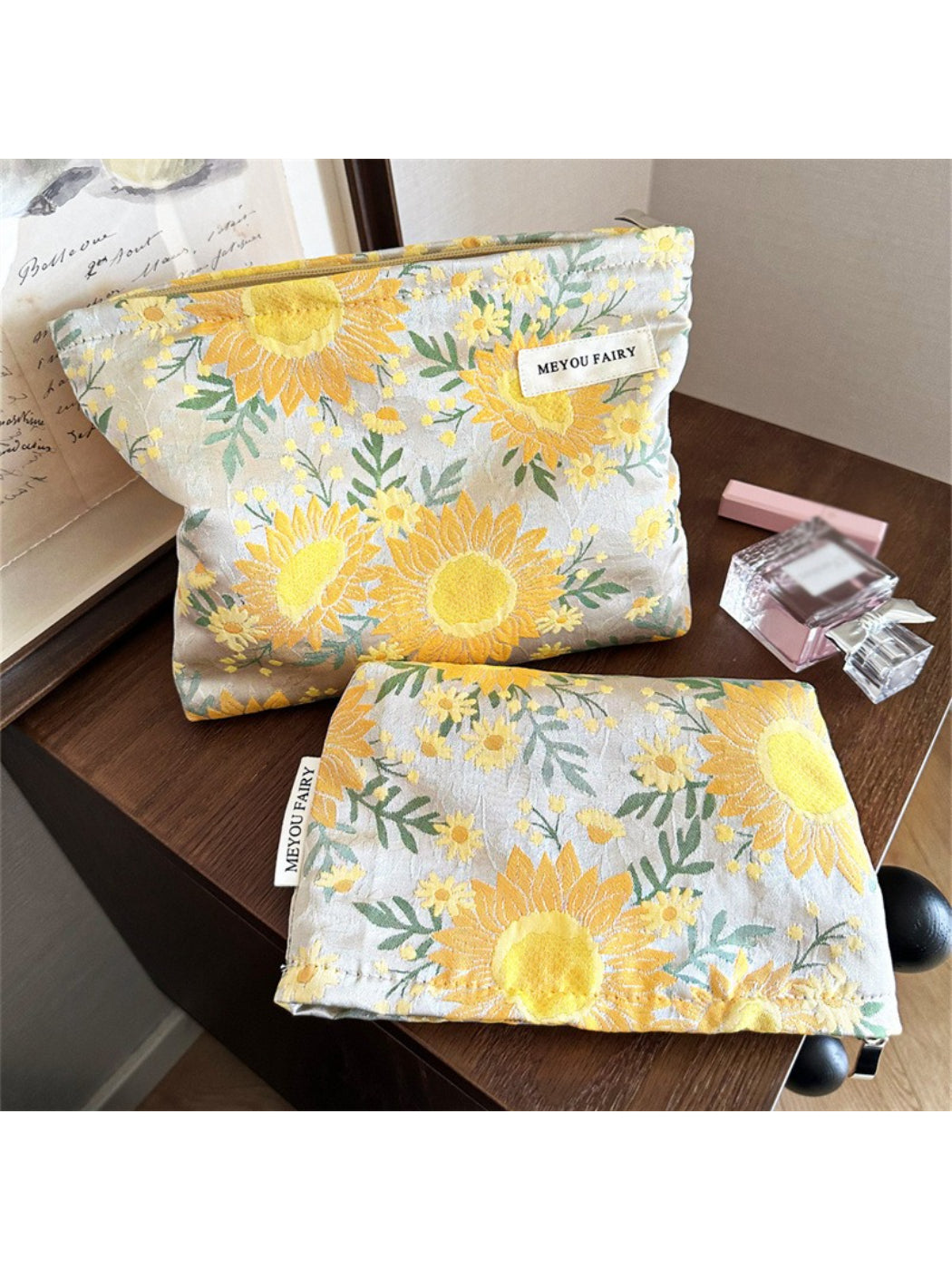 Cosbai Garden Bloom Organizer Bag product image