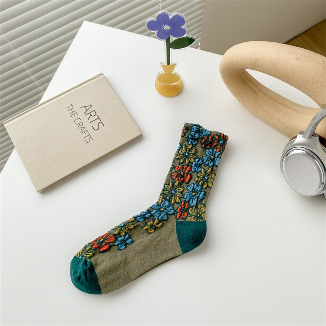 Rufia - Royal Floral Pattern Wide-Cuff Socks