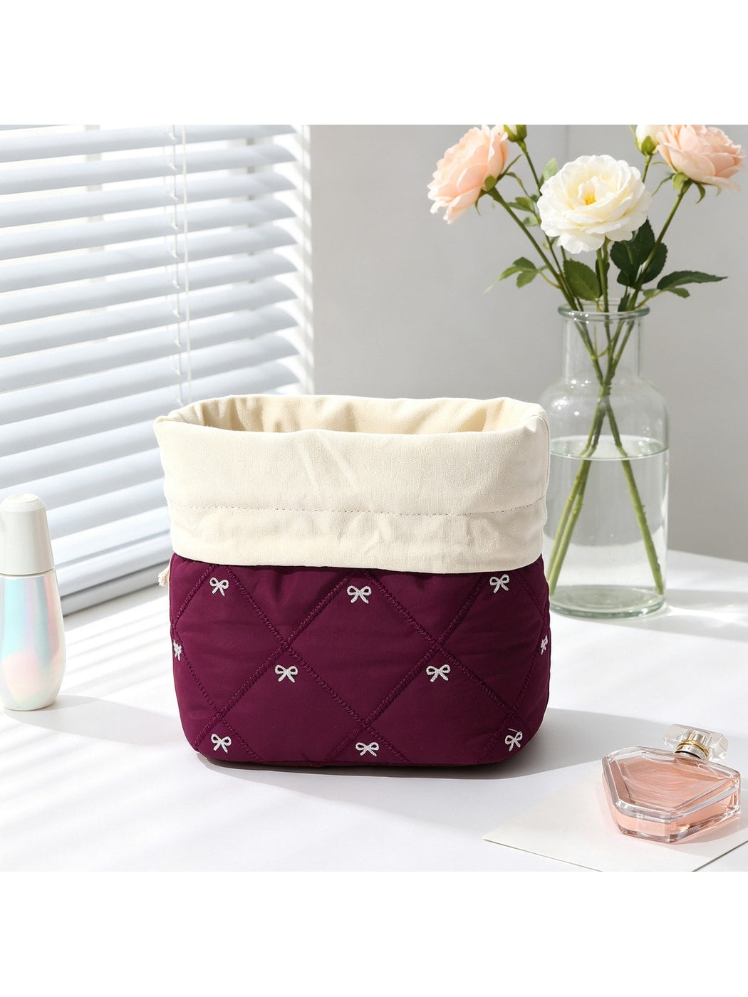 Cosbai - Bow Detail Quilted Drawstring Makeup Bag