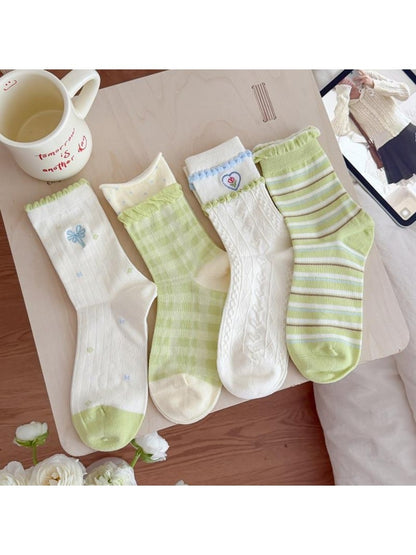 Rufia - Light Green Scalloped Trim Crew Socks