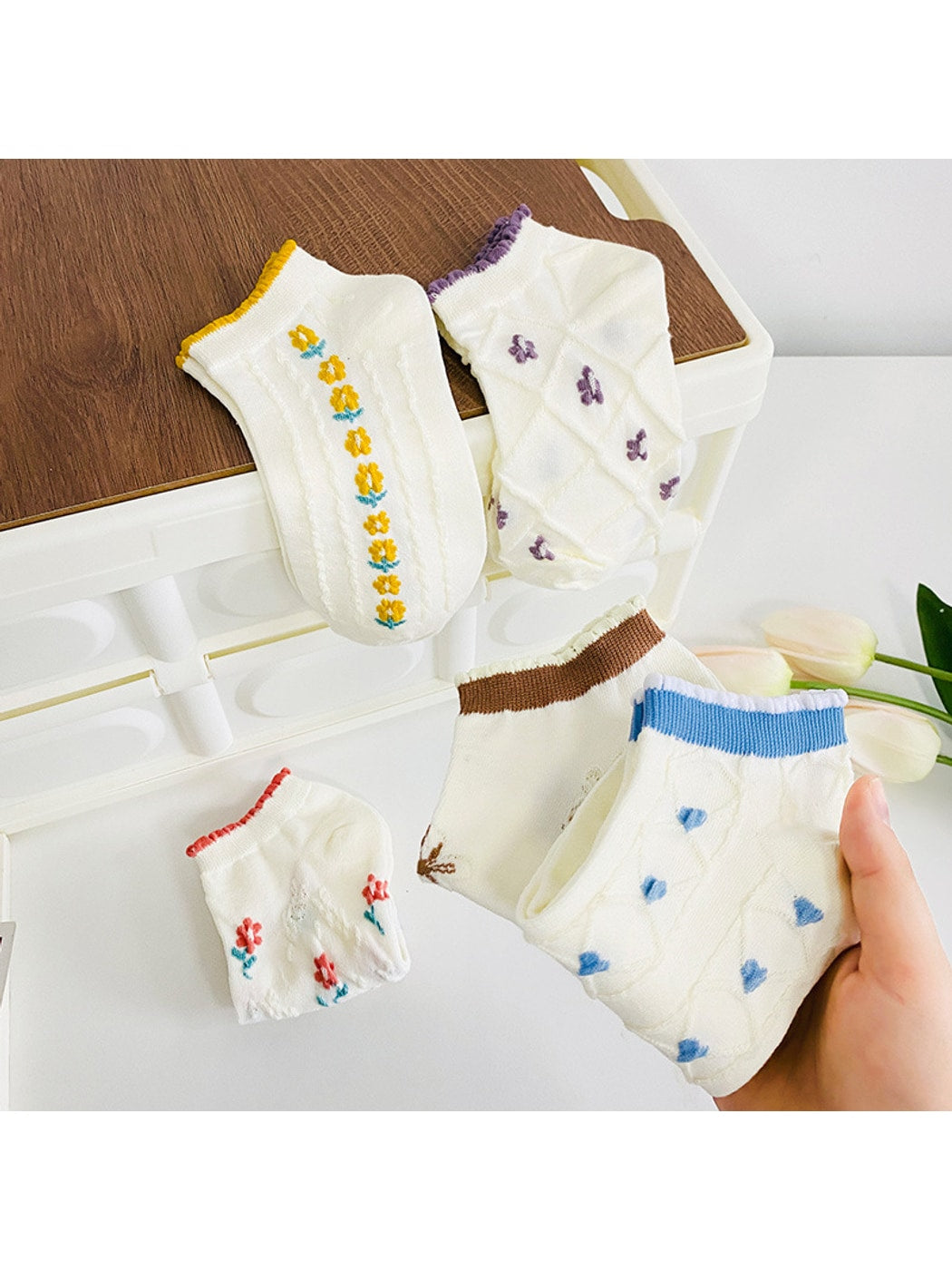 Rufia - Ruffle Cuff Floral Pattern Ankle Socks