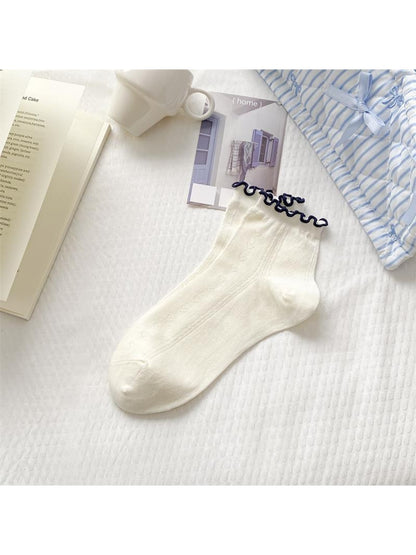 Rufia - Heart Openwork Ruffle Ankle Socks