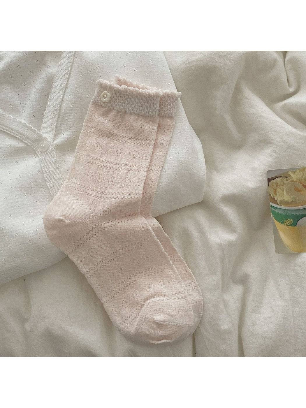Rufia - Floral Pattern Openwork Button Detail Crew Socks