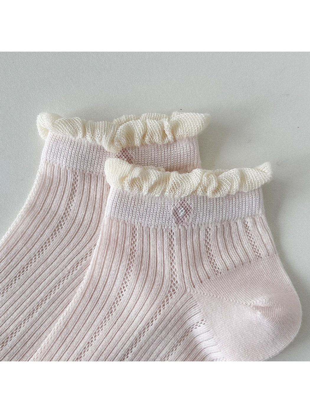 Rufia - Sweet Ruffle Trim Women's Ankle Socks