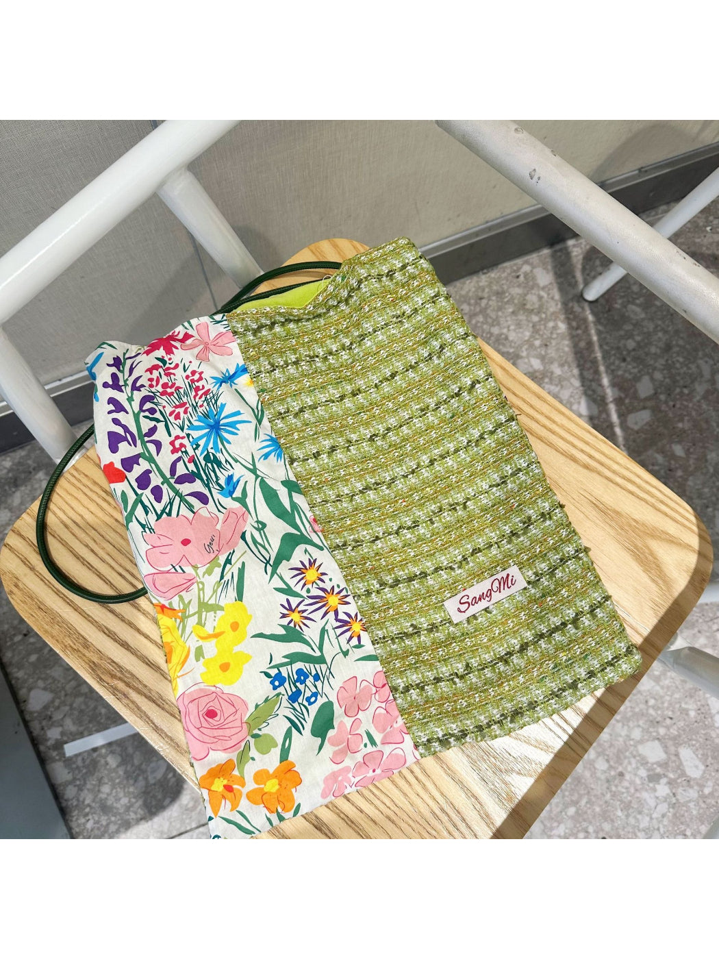 Cosbai - Lightweight Textured Shoulder Bag