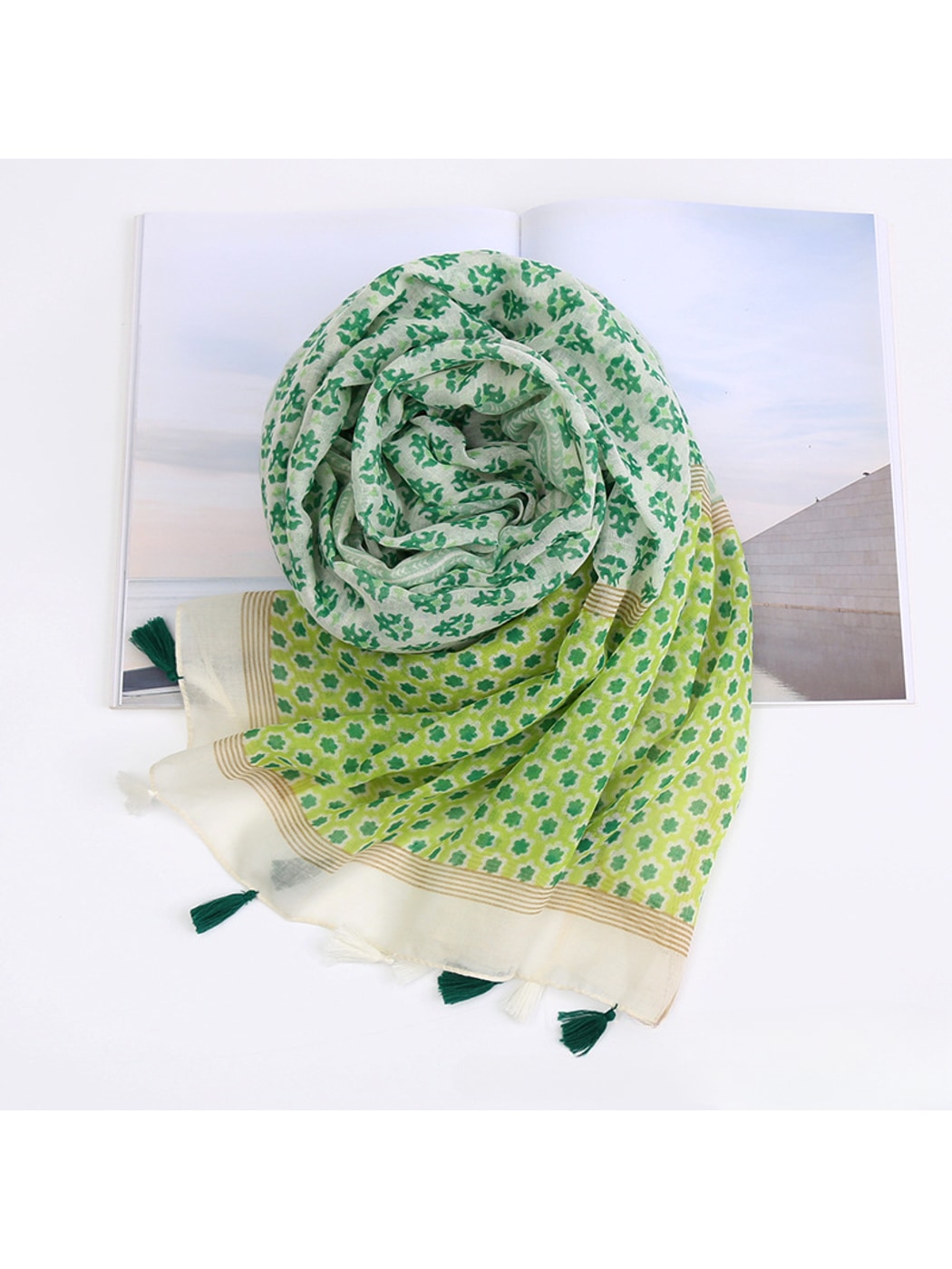 Scarvii - Green Floral Print Fringe Scarf