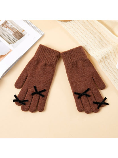 Gloving – Solid Color Gloves with Bow Accent