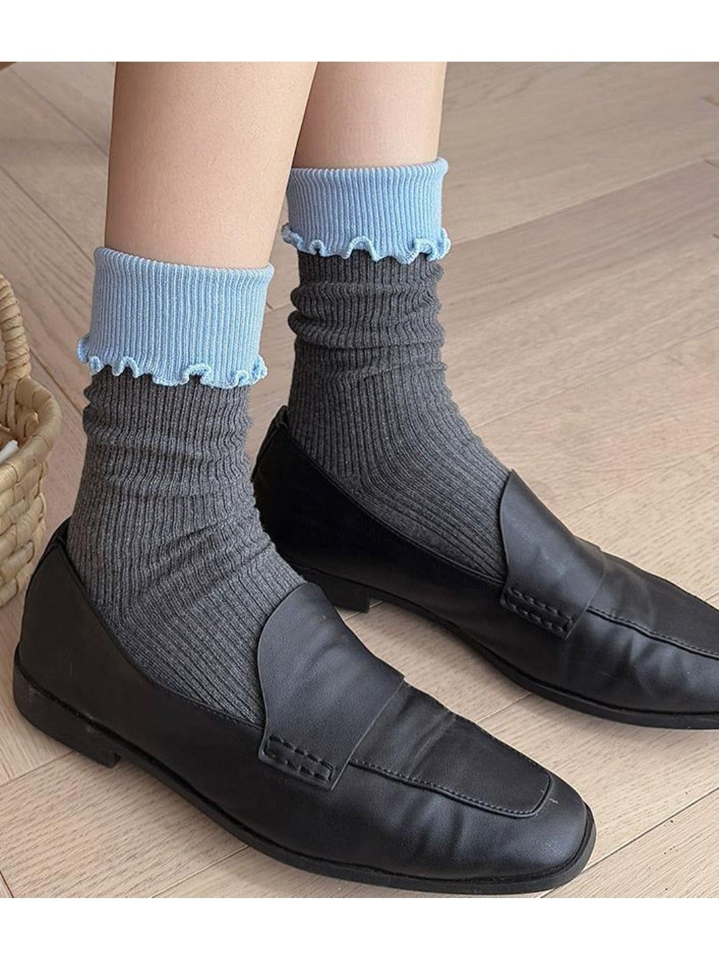Rufia - Grey Classic Pattern Turn-Cuff Mid-Crew Socks