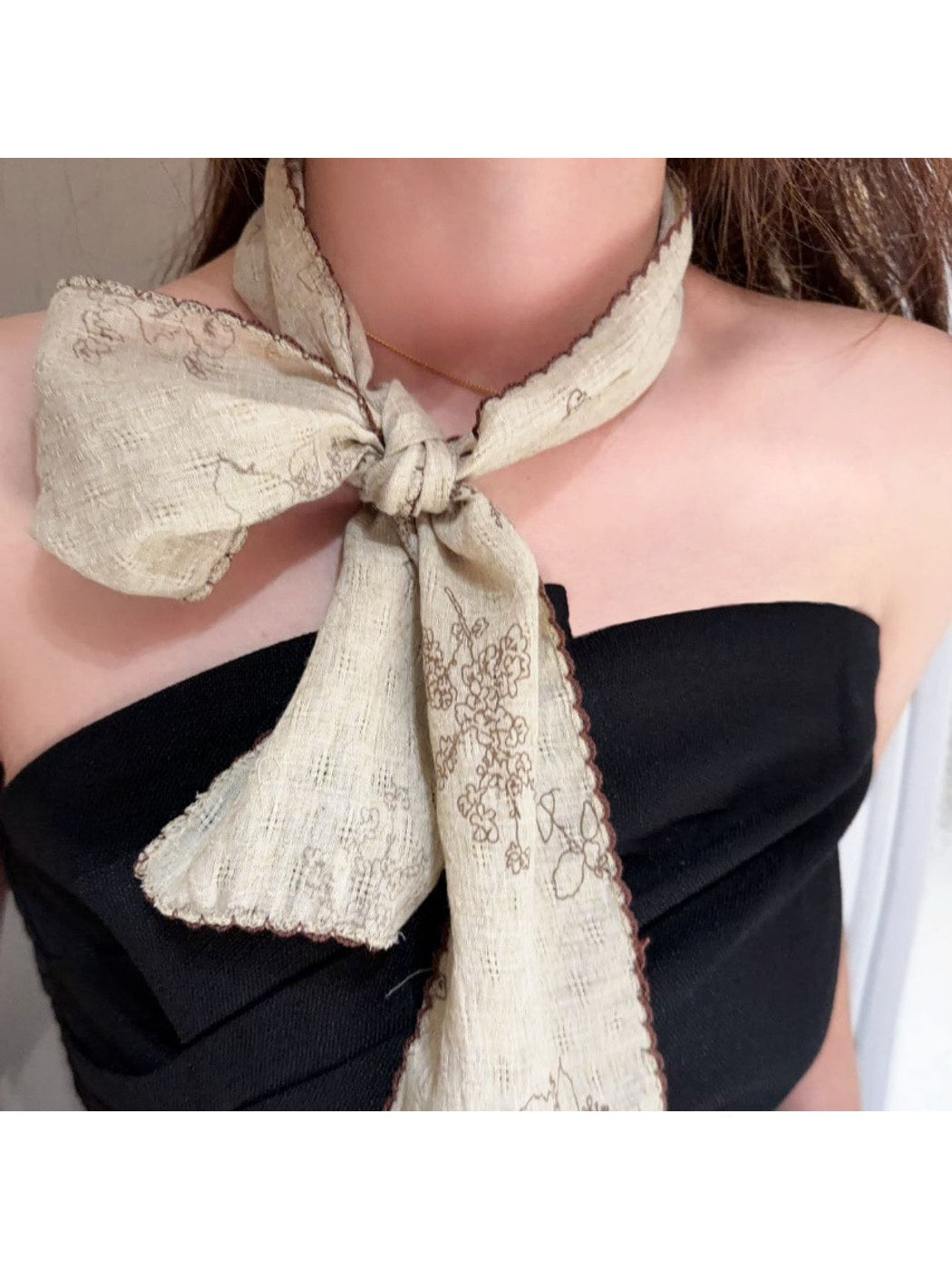 Scarvii - Floral Print Slim Neck Scarf