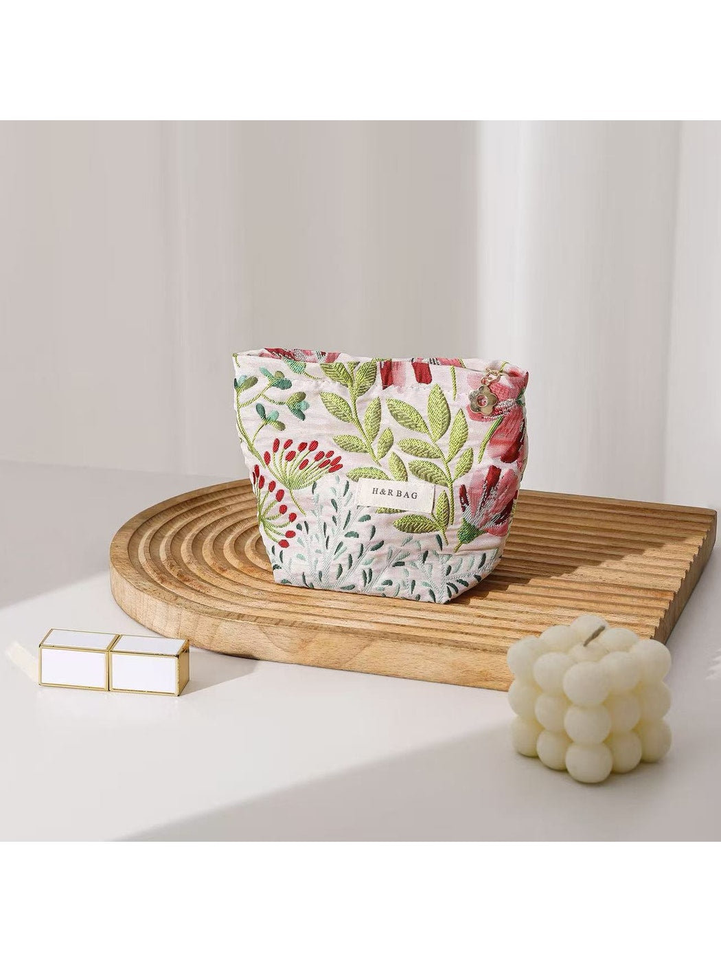 Cosbai - Fresh Floral Zipper Cosmetic Organizer Bag