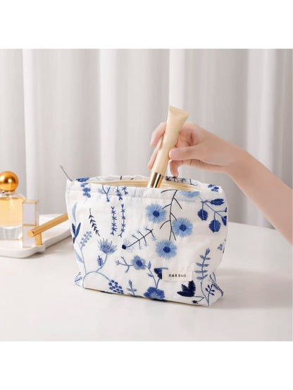 Cosbai - Floral Handheld Makeup and Storage Bag