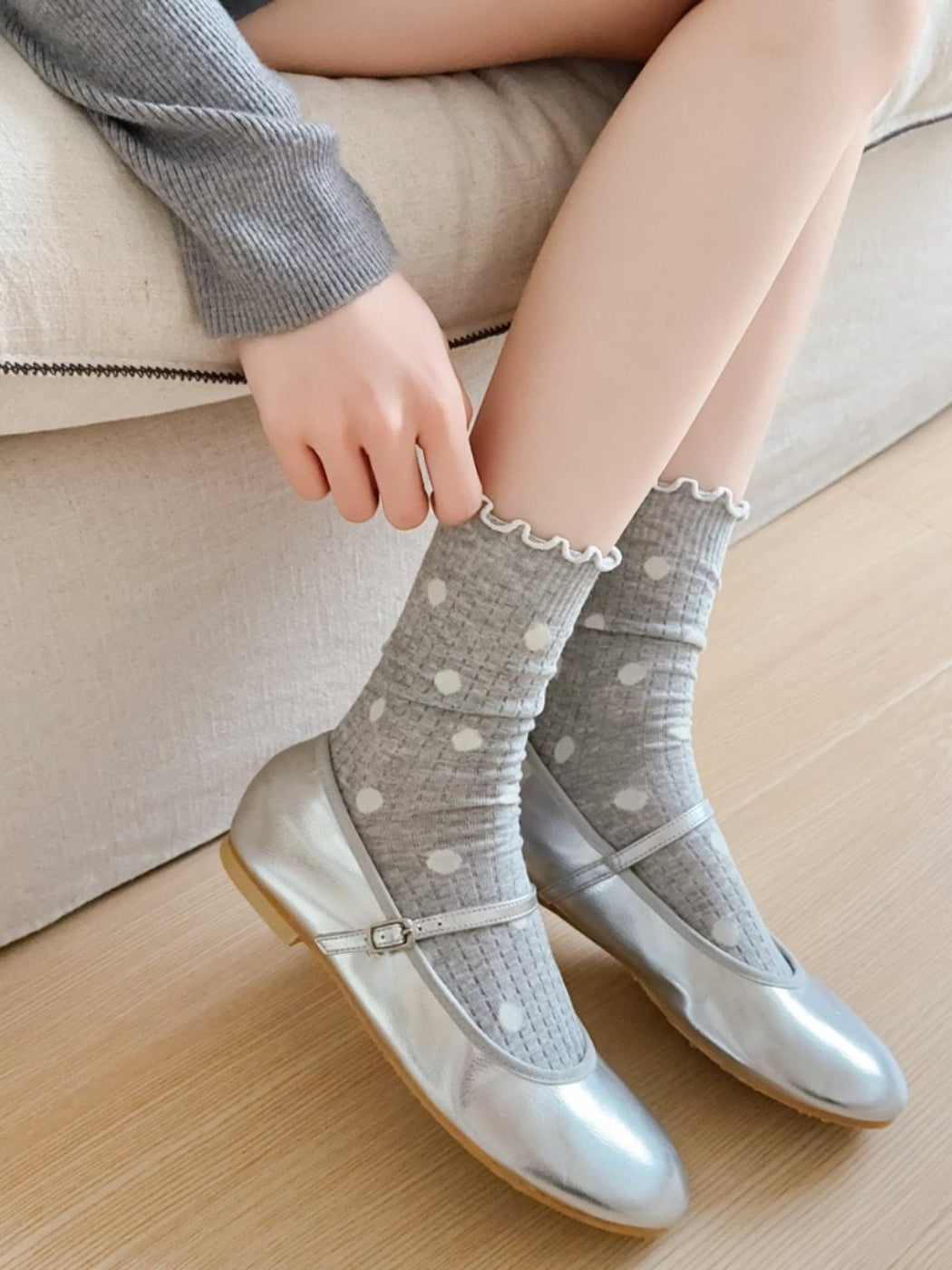 Rufia - Polka Dot Ruffle Edge Crew Socks