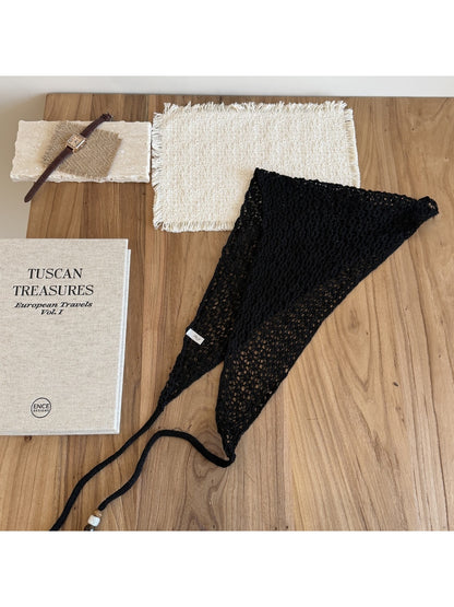 Scarvii - Retro Openwork Minimalist StyleTriangle Scarf