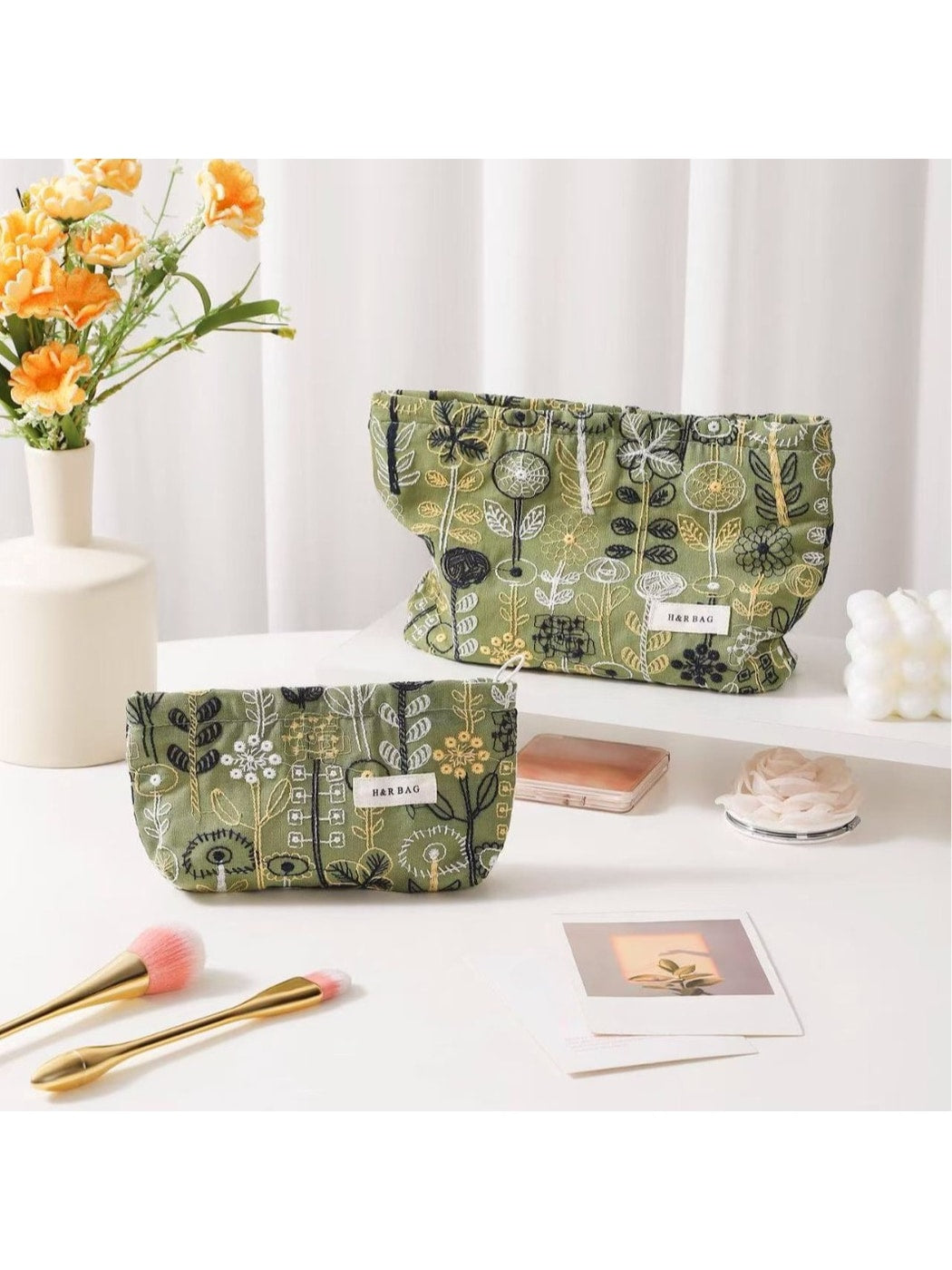 Cosbai - Fresh Floral Print Cosmetic Bag
