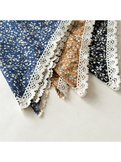 Scarvii - Ditsy Floral Lace Trim Triangle Scarf