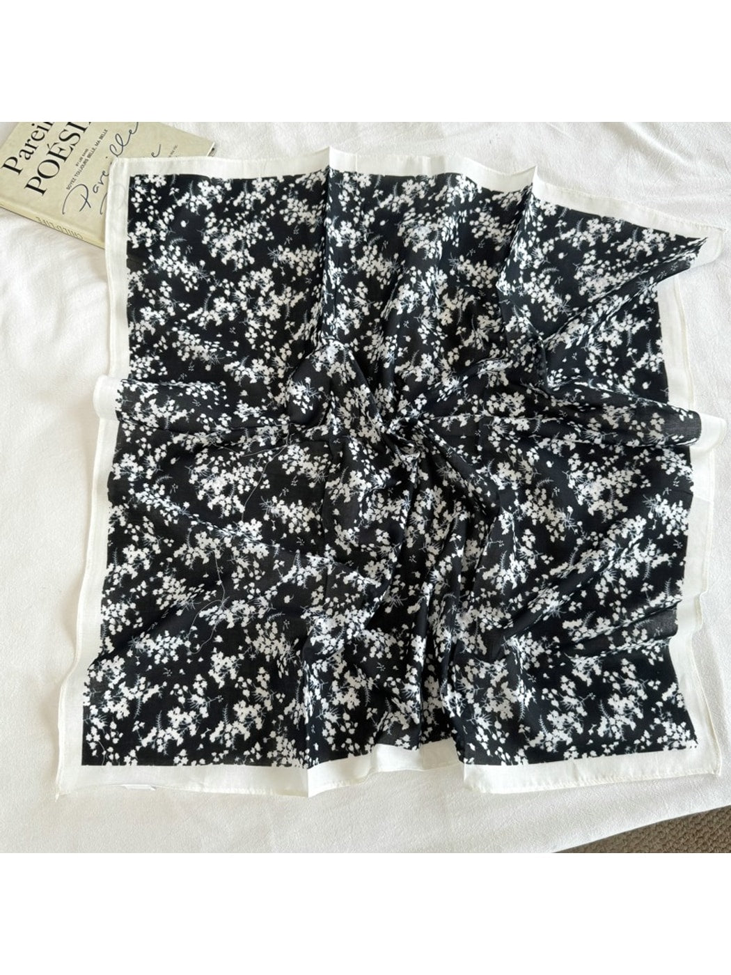 Scarvii - Floral Print Patterned Everyday Square Scarf