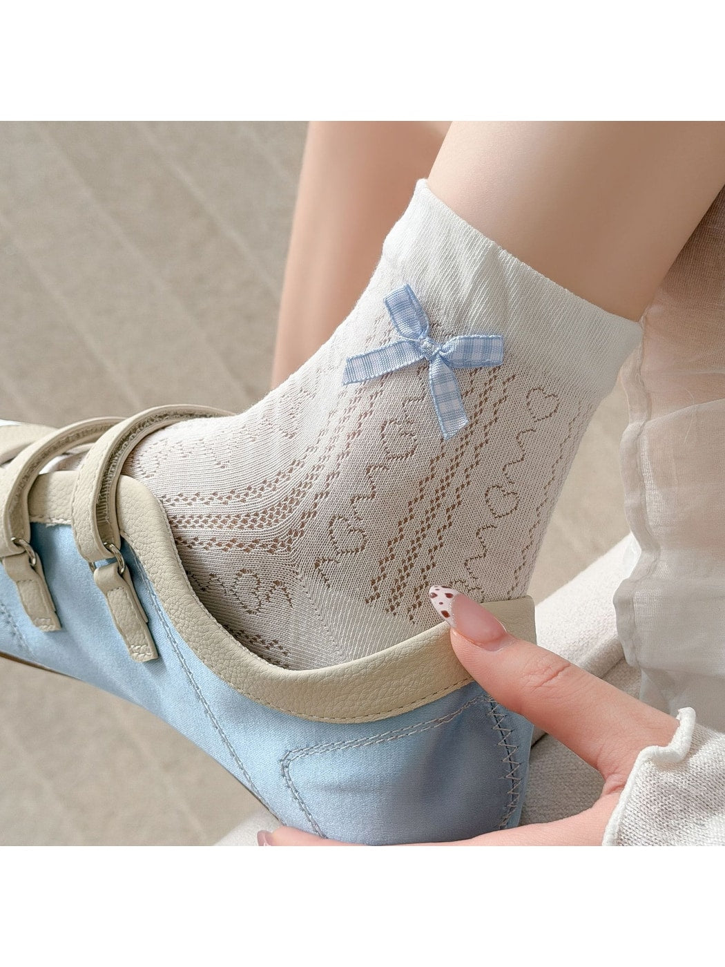 Rufia - White Decorative Bow Crew Socks