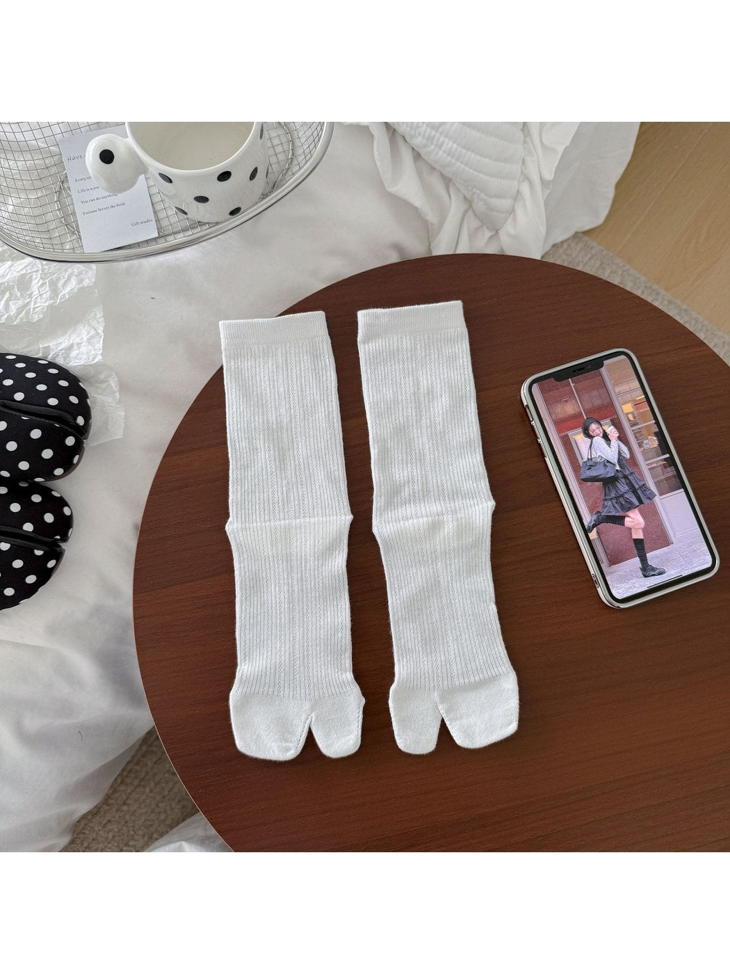 Rufia - Solid Color Split Toe Socks