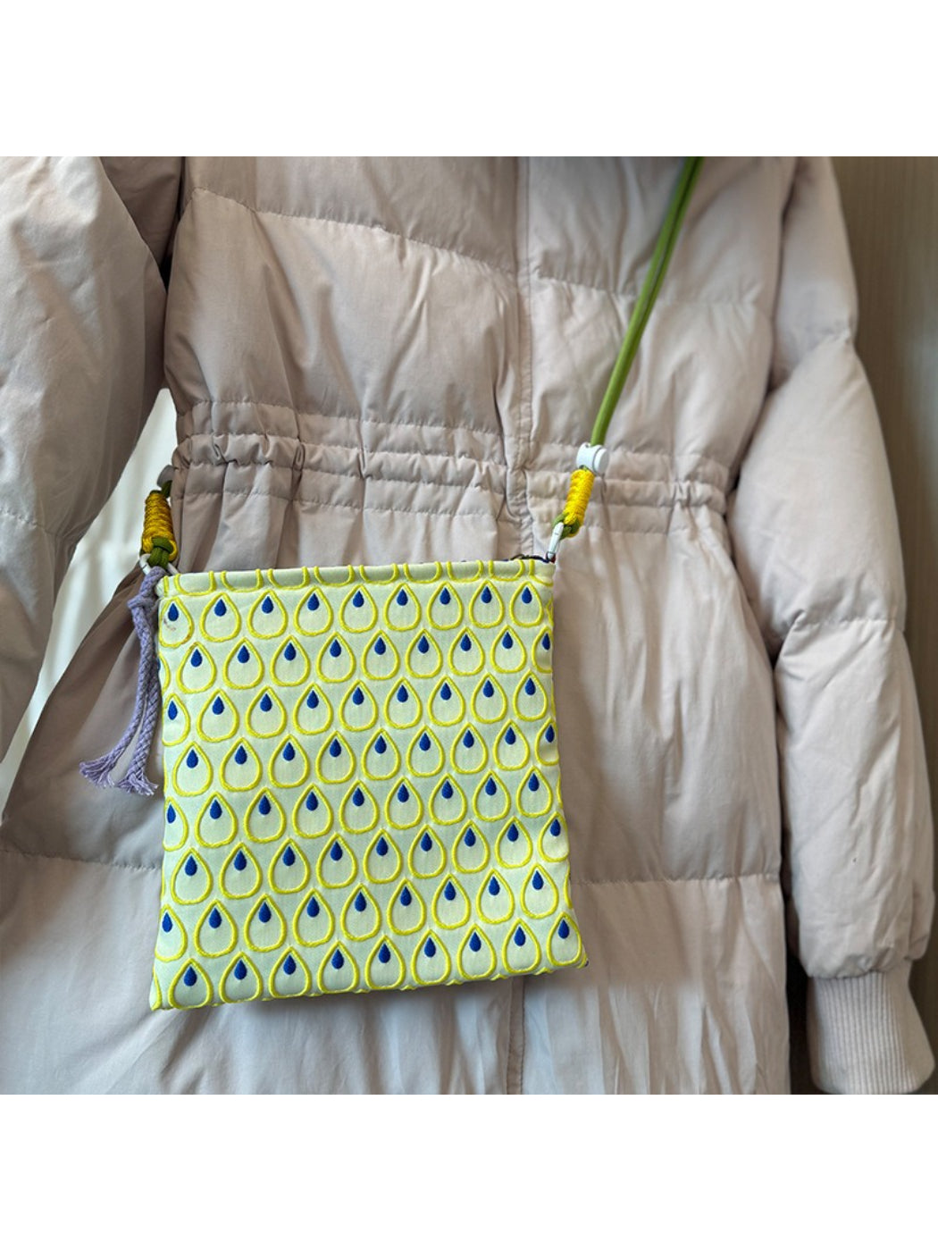 Cosbai - Retro Geometric Print Crossbody Pouch