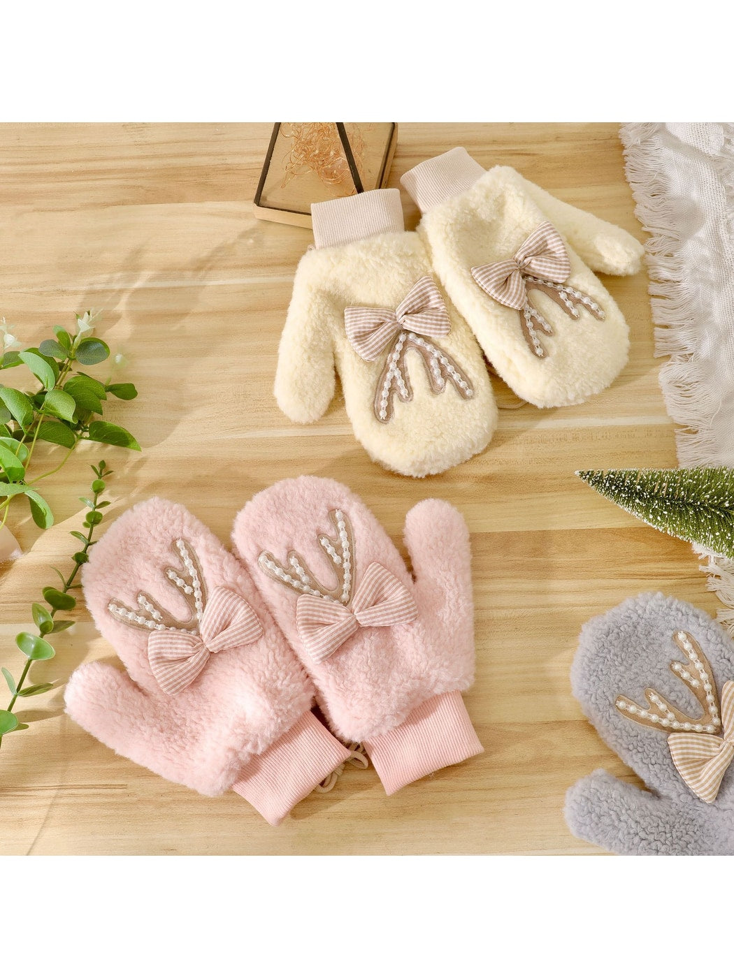 Gloving - Sweet Bow Accent Plush Winter Mittens