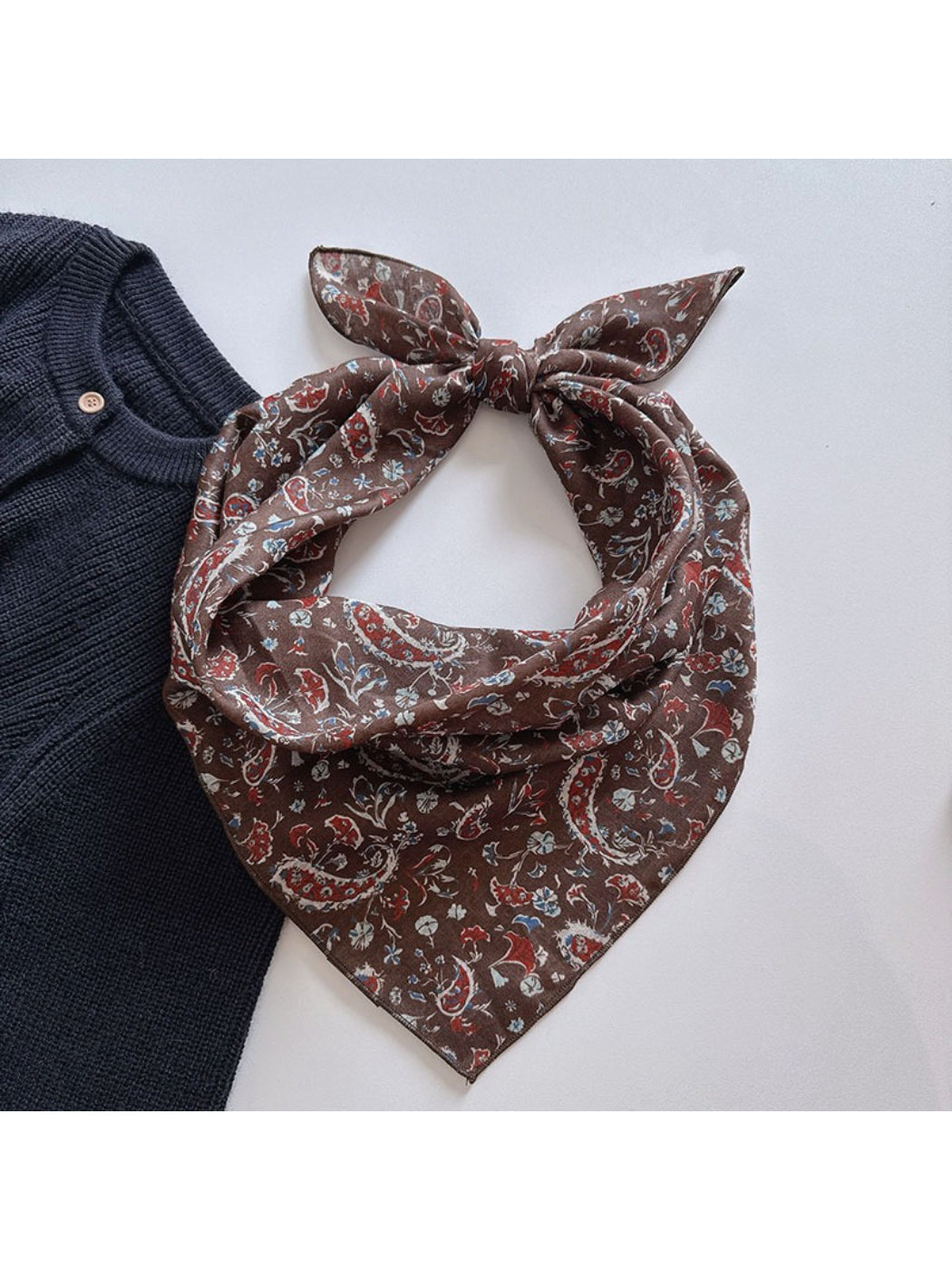 Scarvii - Retro Paisley Pattern Square Scarf