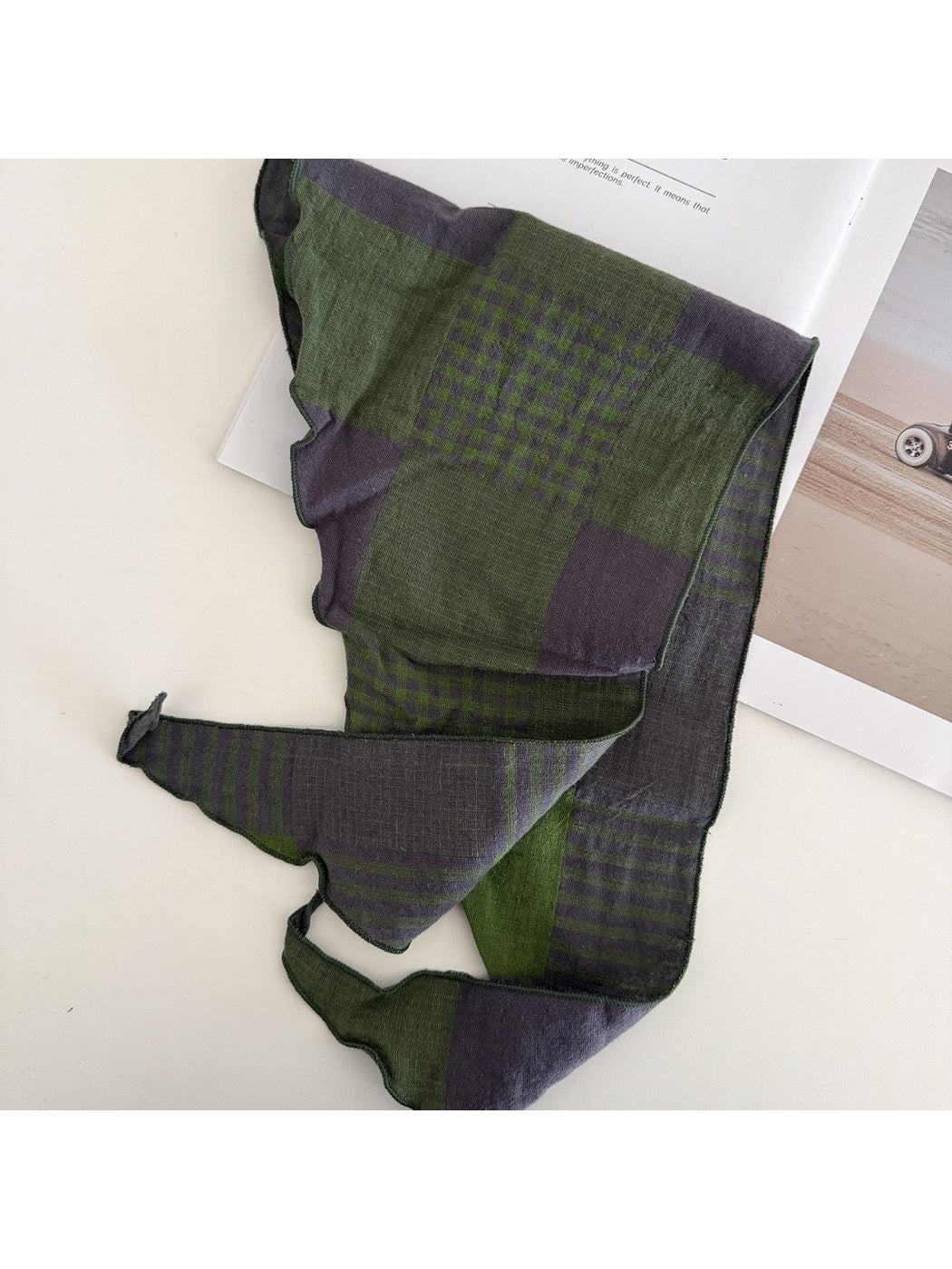 Scarvii - Retro Geometric Check Triangle Bandana
