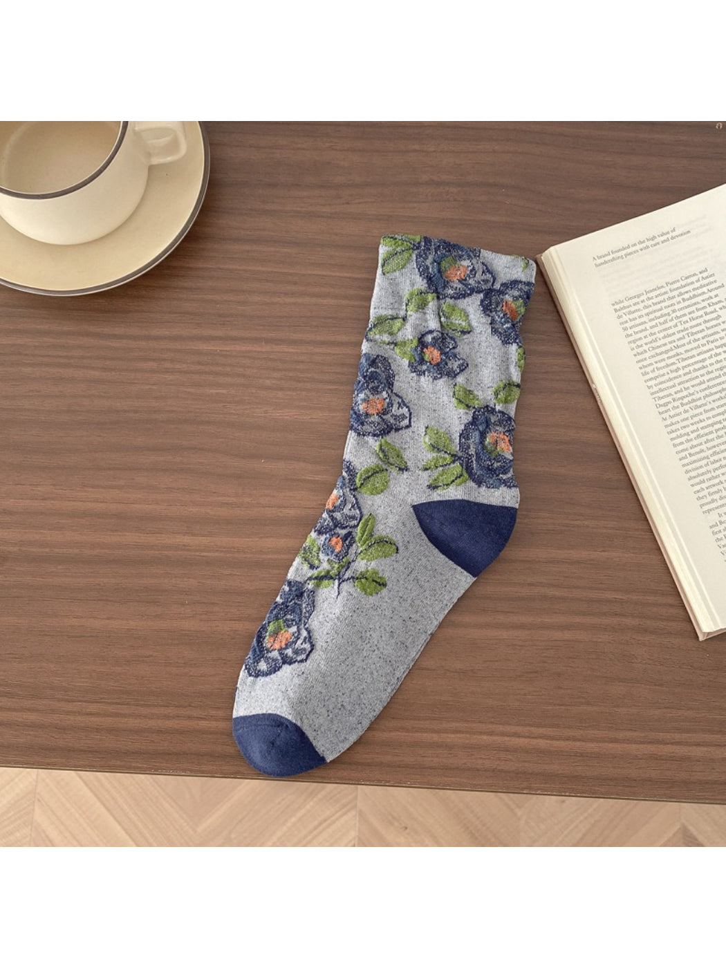 Rufia - Vintage Bloom Embroidered Crew Socks