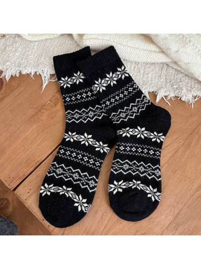 Rufia - Nordic Snowflake Pattern Crew Socks