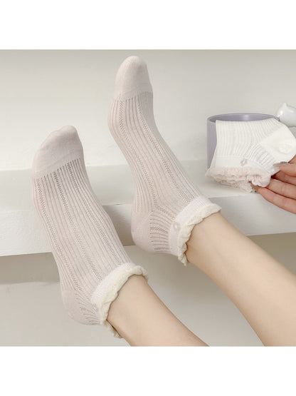 Rufia - Ruffle Trim Solid Color Ankle Socks