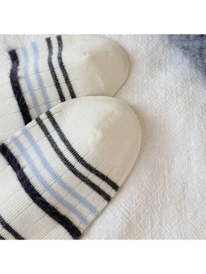 Rufia - Playful Motif Ruffle Crew Socks