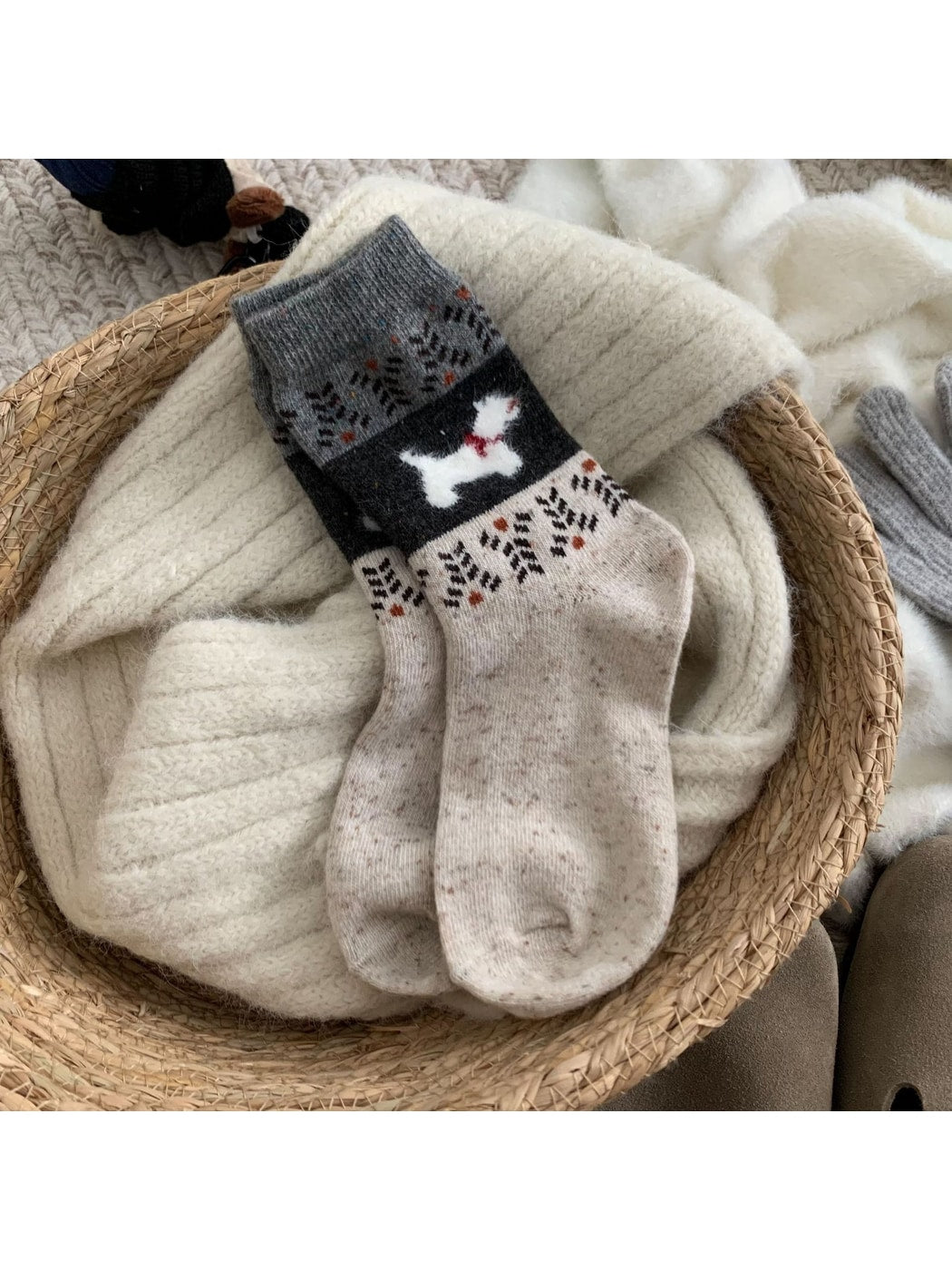 Rufia - Playful Dog Motif Casual Crew Socks