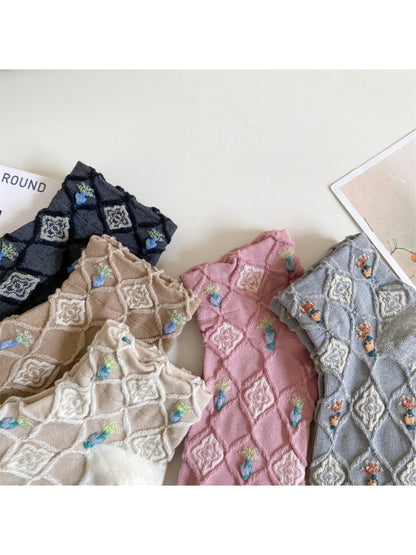 Rufia - Floral Stitch Trellis Socks