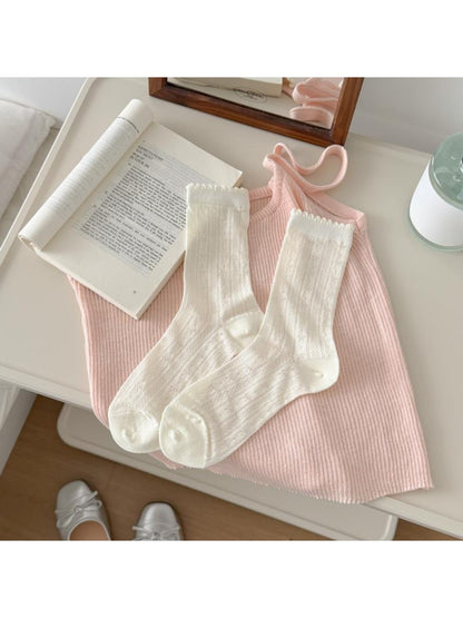 Rufia - White Embossing Scalloped Edge Crew Socks