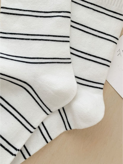 Rufia - Striped Puppy Mid-calf Socks - Cute & Stylish