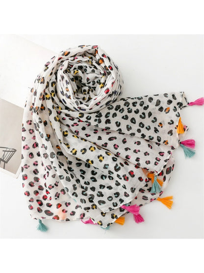 Scarvii - Lightweight Leopard Print Spring Scarf